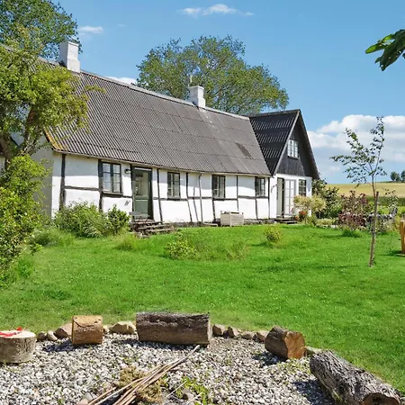 Hébergement de vacances Beautiful In With Wifi Lundby Stationsby